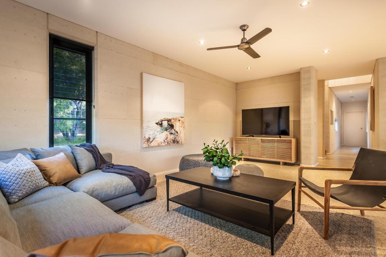 Carpe Vino - Quiet Bushland Home, *